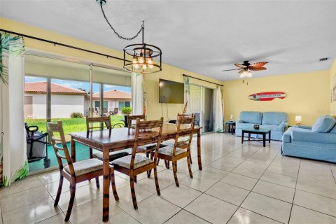 Villa ou maison à vendre à Sarasota, Floride: 2 chambres, 96.25 m2 № 2149964 - photo 6