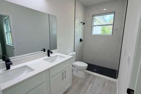 House in North Port, Florida 4 bedrooms, 185.8 sq.m. № 2095889 - photo 7