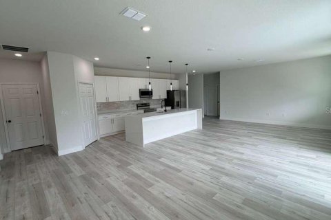 House in North Port, Florida 4 bedrooms, 185.8 sq.m. № 2095889 - photo 5