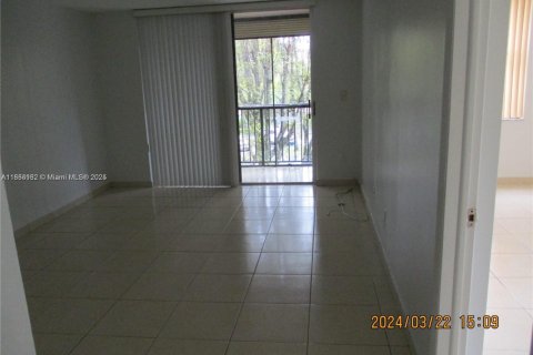 Condominio en alquiler en Miami, Florida, 1 dormitorio, 57.04 m2 № 1942100 - foto 9