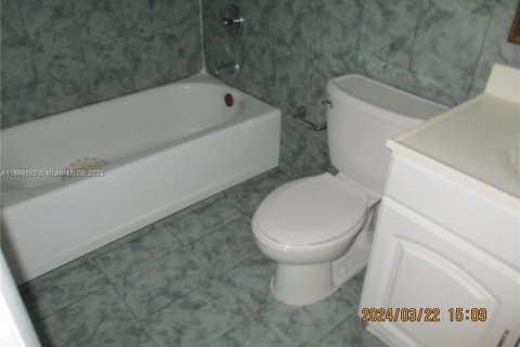 Condominio en alquiler en Miami, Florida, 1 dormitorio, 57.04 m2 № 1942100 - foto 11