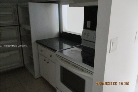 Condominio en alquiler en Miami, Florida, 1 dormitorio, 57.04 m2 № 1942100 - foto 8