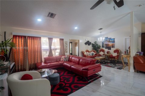 Casa en alquiler en Lauderhill, Florida, 3 dormitorios, 156.26 m2 № 2077957 - foto 14
