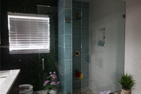 Casa en alquiler en Lauderhill, Florida, 3 dormitorios, 156.26 m2 № 2077957 - foto 11