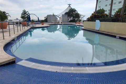 Condo in Miami, Florida  № 1930743 - photo 15