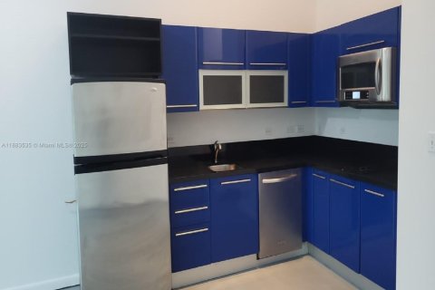 Condo in Miami, Florida  № 1930743 - photo 6