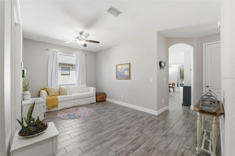 House in Land O' Lakes, Florida 3 bedrooms, 195.09 sq.m. № 2420064 - photo 11
