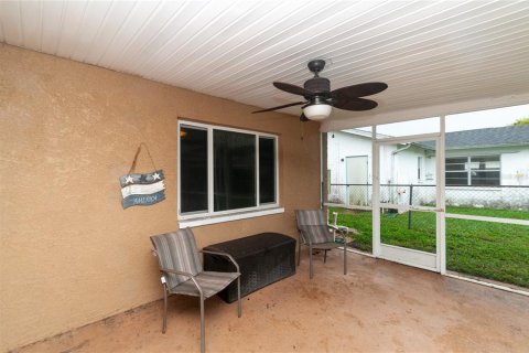 Villa ou maison à vendre à New Port Richey, Floride: 3 chambres, 118.91 m2 № 2413634 - photo 29