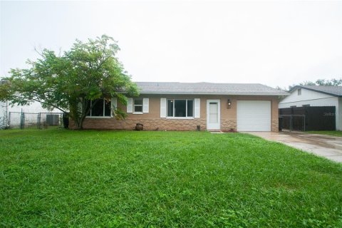 Villa ou maison à New Port Richey, Floride 3 chambres, 118.91 m2 № 2413634
