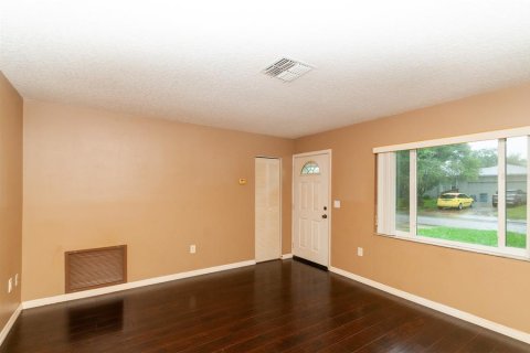 Villa ou maison à vendre à New Port Richey, Floride: 3 chambres, 118.91 m2 № 2413634 - photo 5