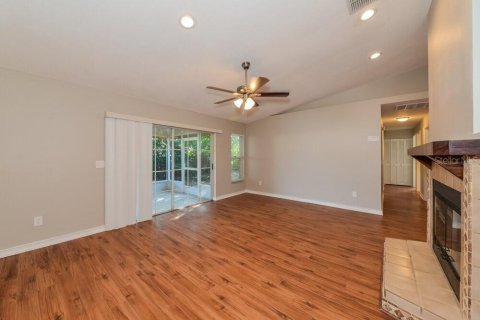 Villa ou maison à louer à Riverview, Floride: 4 chambres, 167.97 m2 № 2100501 - photo 7