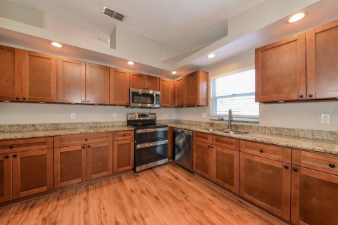 Villa ou maison à louer à Riverview, Floride: 4 chambres, 167.97 m2 № 2100501 - photo 5