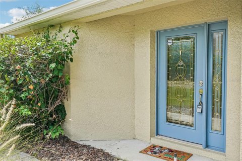 House in Spring Hill, Florida 2 bedrooms, 139.35 sq.m. № 2321125 - photo 2