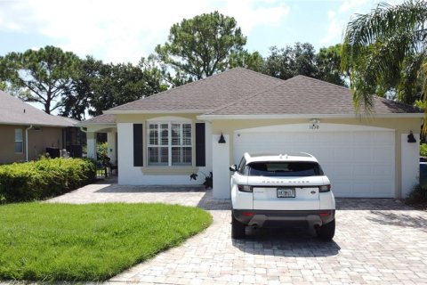 House in Haines City, Florida 4 bedrooms, 143.63 sq.m. № 1856369 - photo 1