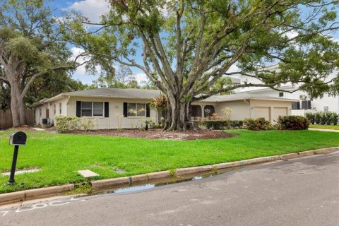 Casa en venta en Tampa, Florida, 4 dormitorios, 348.85 m2 № 1791856 - foto 6