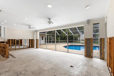 Casa en venta en Tampa, Florida, 4 dormitorios, 348.85 m2 № 1791856 - foto 13