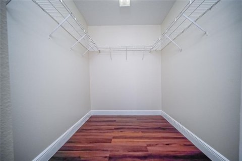 Villa ou maison à louer à Orlando, Floride: 4 chambres, 240.43 m2 № 2167649 - photo 13