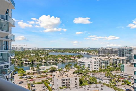 Condo in Miami Beach, Florida, 1 bedroom  № 1920165 - photo 7