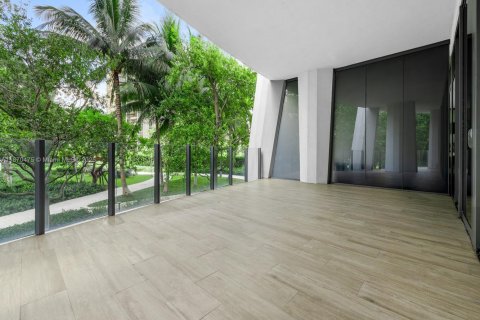 Condominio en venta en Miami, Florida, 3 dormitorios, 155.98 m2 № 1928346 - foto 20