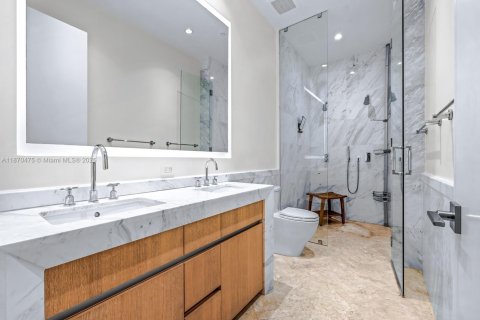 Condominio en venta en Miami, Florida, 3 dormitorios, 155.98 m2 № 1928346 - foto 11