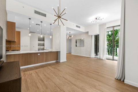 Condominio en venta en Miami, Florida, 3 dormitorios, 155.98 m2 № 1928346 - foto 7