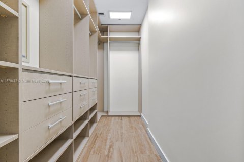 Condominio en venta en Miami, Florida, 3 dormitorios, 155.98 m2 № 1928346 - foto 12