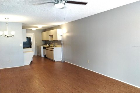 Condo in Winter Haven, Florida, 2 bedrooms  № 1841814 - photo 3