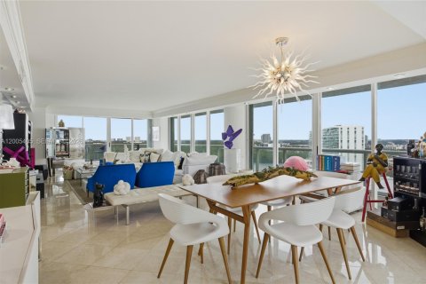 Condominio en alquiler en Sunny Isles Beach, Florida, 3 dormitorios, 217.39 m2 № 2076602 - foto 8