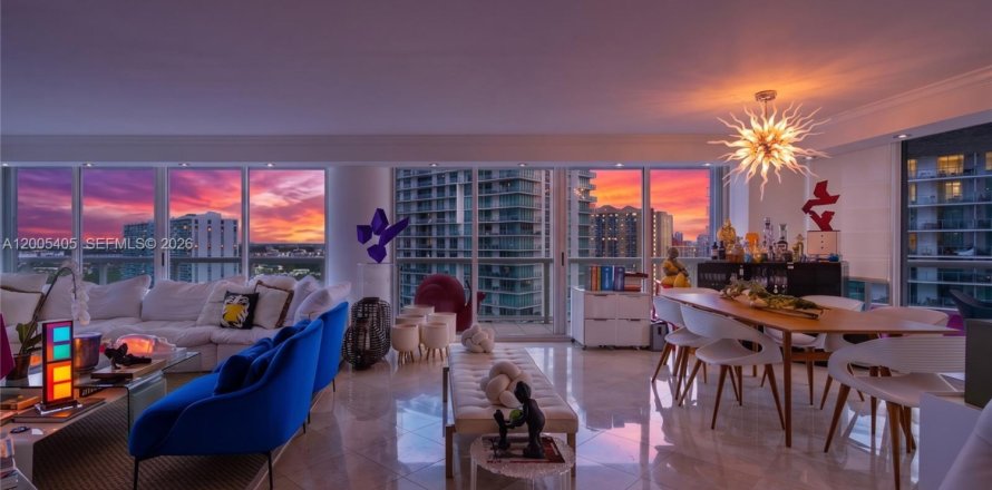 Condominio en Sunny Isles Beach, Florida, 3 dormitorios  № 2076602