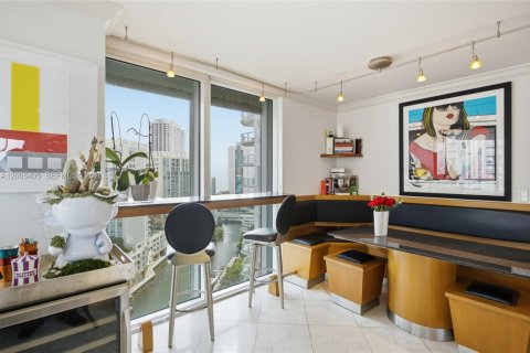 Condominio en alquiler en Sunny Isles Beach, Florida, 3 dormitorios, 217.39 m2 № 2076602 - foto 14