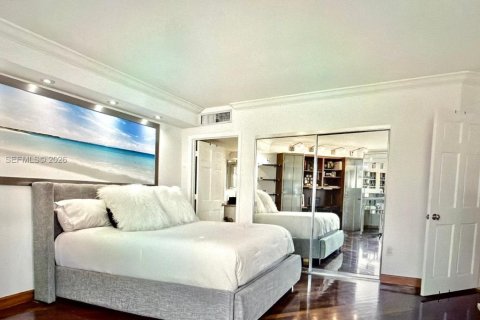Condominio en alquiler en Sunny Isles Beach, Florida, 3 dormitorios, 217.39 m2 № 2076602 - foto 23
