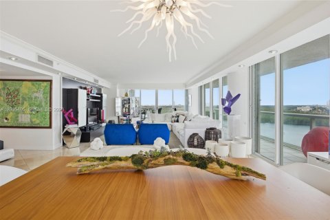 Condominio en alquiler en Sunny Isles Beach, Florida, 3 dormitorios, 217.39 m2 № 2076602 - foto 17