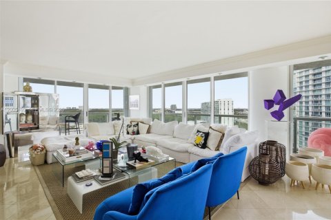 Condominio en alquiler en Sunny Isles Beach, Florida, 3 dormitorios, 217.39 m2 № 2076602 - foto 7