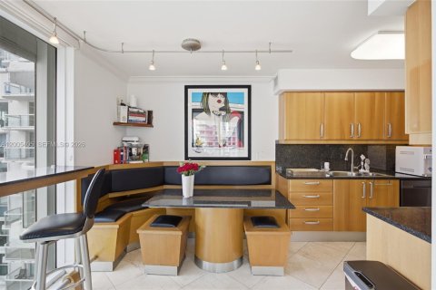 Condominio en alquiler en Sunny Isles Beach, Florida, 3 dormitorios, 217.39 m2 № 2076602 - foto 15