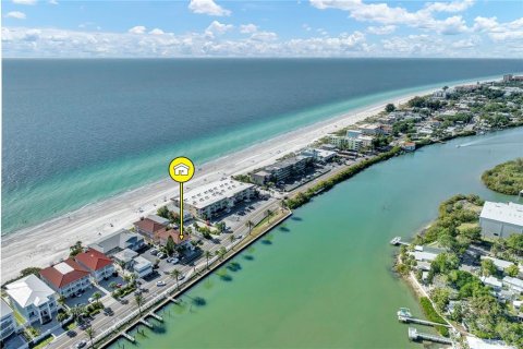 Condo in Indian Rocks Beach, Florida, 2 bedrooms  № 1900788 - photo 9