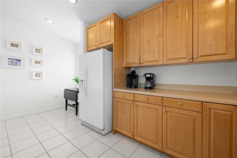 Condo in Indian Rocks Beach, Florida, 2 bedrooms  № 1900788 - photo 26
