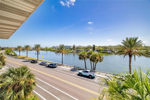 Condo in Indian Rocks Beach, Florida, 2 bedrooms  № 1900788 - photo 7