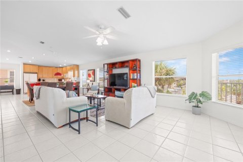 Condo in Indian Rocks Beach, Florida, 2 bedrooms  № 1900788 - photo 15