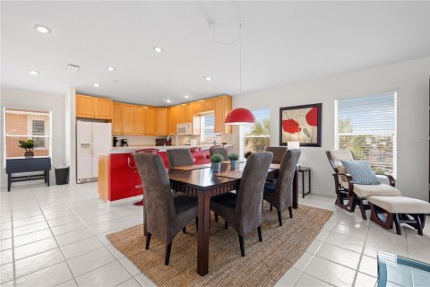 Condo in Indian Rocks Beach, Florida, 2 bedrooms  № 1900788 - photo 20