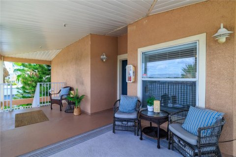 Condo in Indian Rocks Beach, Florida, 2 bedrooms  № 1900788 - photo 6