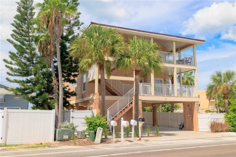 Condo in Indian Rocks Beach, Florida, 2 bedrooms  № 1900788 - photo 3