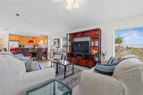 Condo in Indian Rocks Beach, Florida, 2 bedrooms  № 1900788 - photo 19