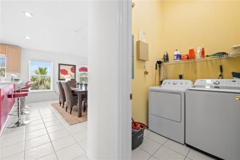 Condo in Indian Rocks Beach, Florida, 2 bedrooms  № 1900788 - photo 29