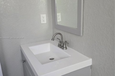 Снять в аренду виллу или дом в Майами, Флорида 3 спальни, 220.18м2, № 1998275 - фото 18