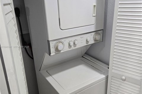 Снять в аренду виллу или дом в Майами, Флорида 3 спальни, 220.18м2, № 1998275 - фото 11