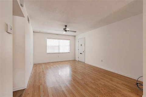 Condominio en venta en Port Charlotte, Florida, 2 dormitorios, 89.65 m2 № 1688413 - foto 6