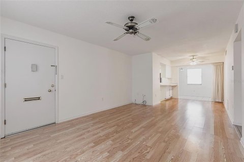 Condominio en venta en Port Charlotte, Florida, 2 dormitorios, 89.65 m2 № 1688413 - foto 4