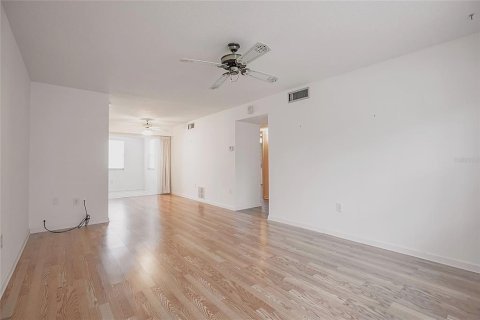Condominio en venta en Port Charlotte, Florida, 2 dormitorios, 89.65 m2 № 1688413 - foto 5