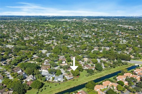 Villa ou maison à vendre à Miami, Floride: 3 chambres, 139.82 m2 № 1954052 - photo 27