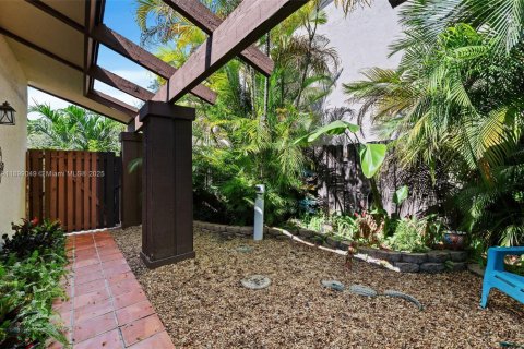 Villa ou maison à vendre à Miami, Floride: 3 chambres, 139.82 m2 № 1954052 - photo 28